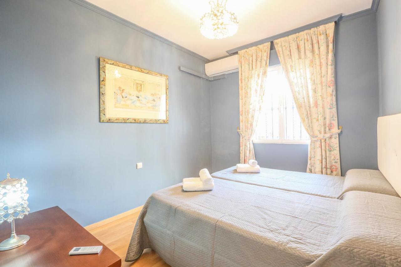 Juderia Center Premium Suites Free Parking Севилья Экстерьер фото