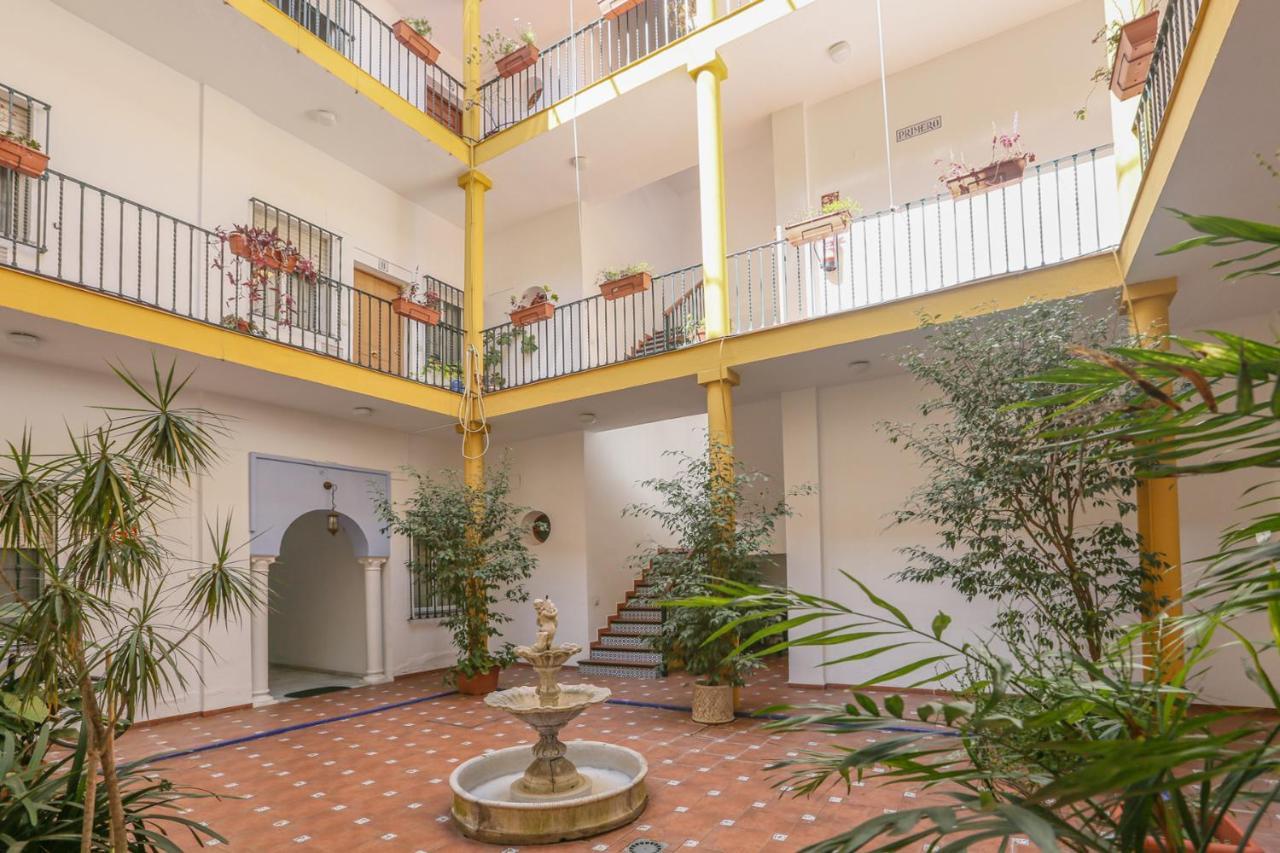 Juderia Center Premium Suites Free Parking Севилья Экстерьер фото
