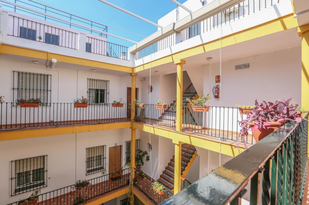 Juderia Center Premium Suites Free Parking Севилья Экстерьер фото