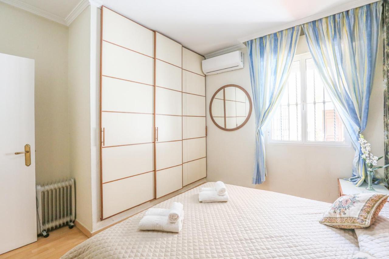 Juderia Center Premium Suites Free Parking Севилья Экстерьер фото